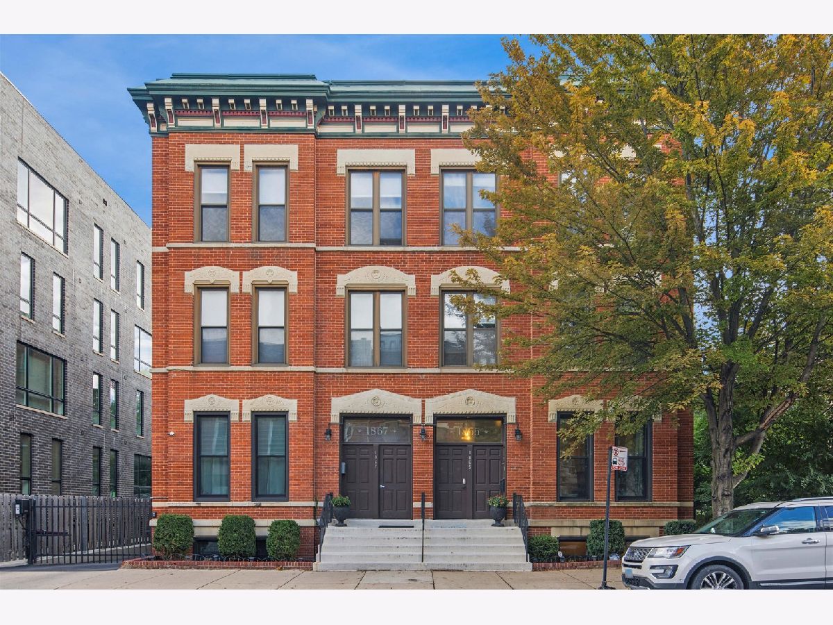  For Sale Chicago Illinois, 1865 Halsted Street
