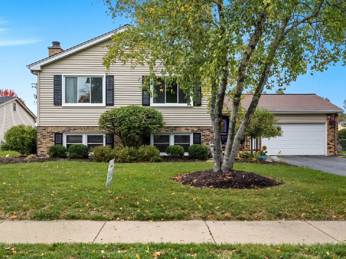  For Sale Cary Illinois, 550 Norman Drive