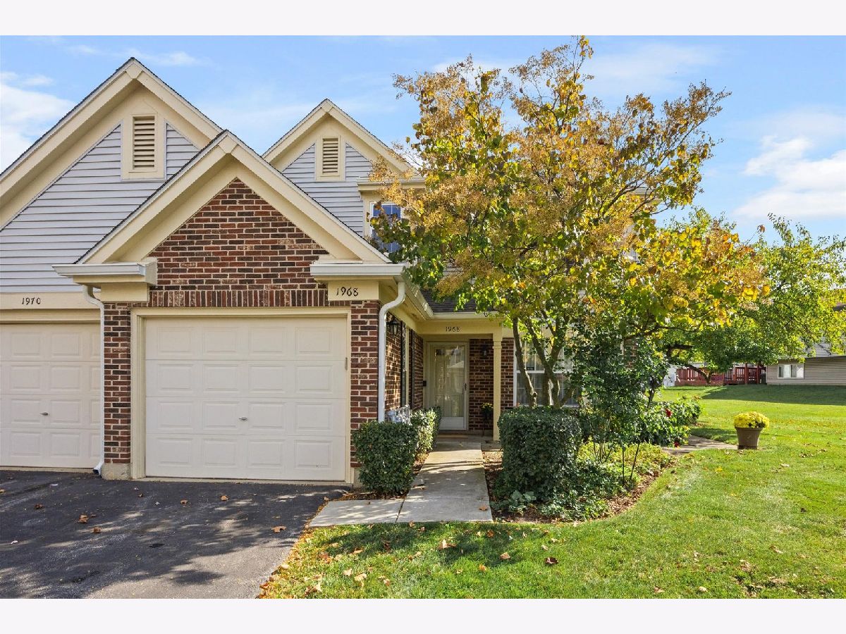  For Sale Streamwood Illinois, 1968 Quaker Hollow Lane