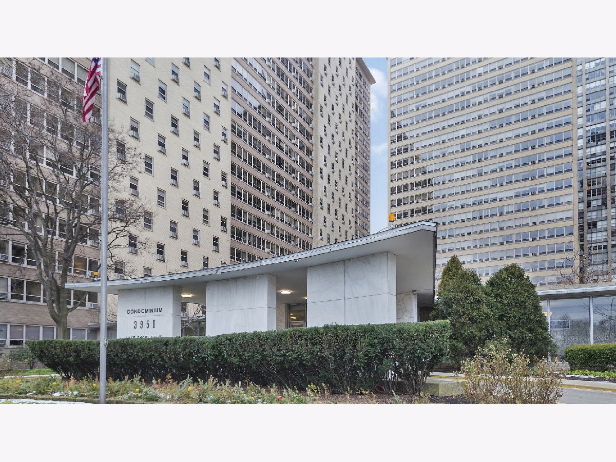  Rented Chicago Illinois, 3950 Lake Shore