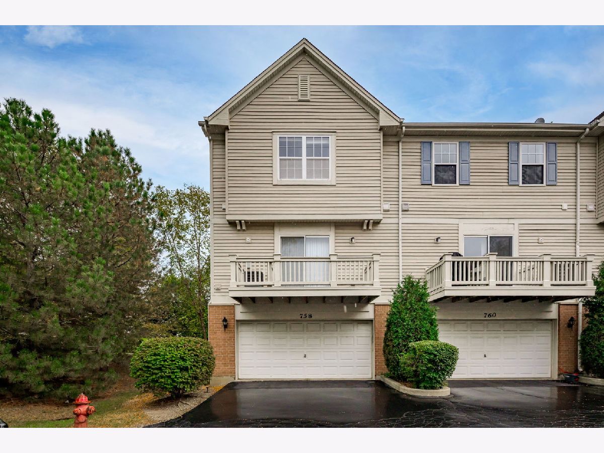  Rented Des Plaines Illinois, 758 Hanbury