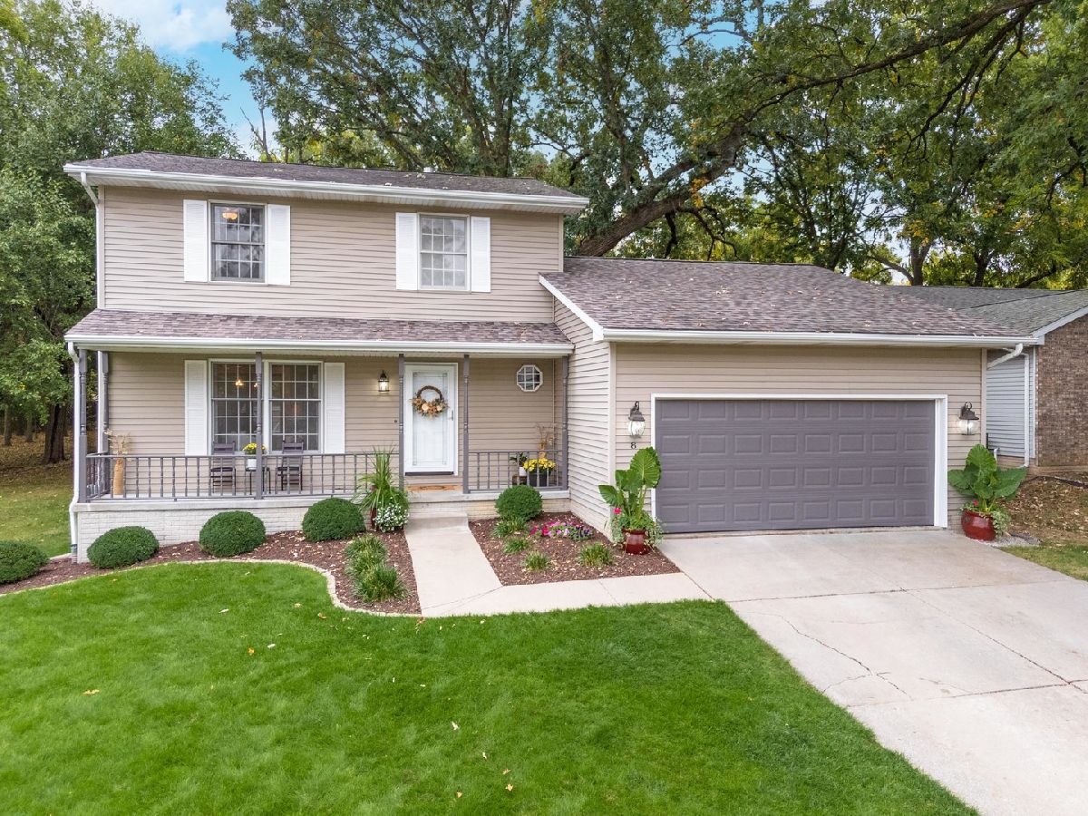  For Sale Bloomington Illinois, 8 Edgewood Court