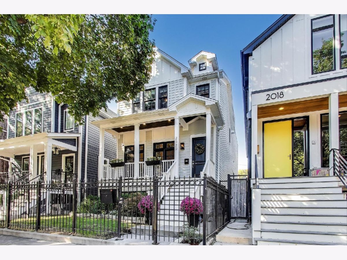  For Sale Chicago Illinois, 2020 Barry Avenue
