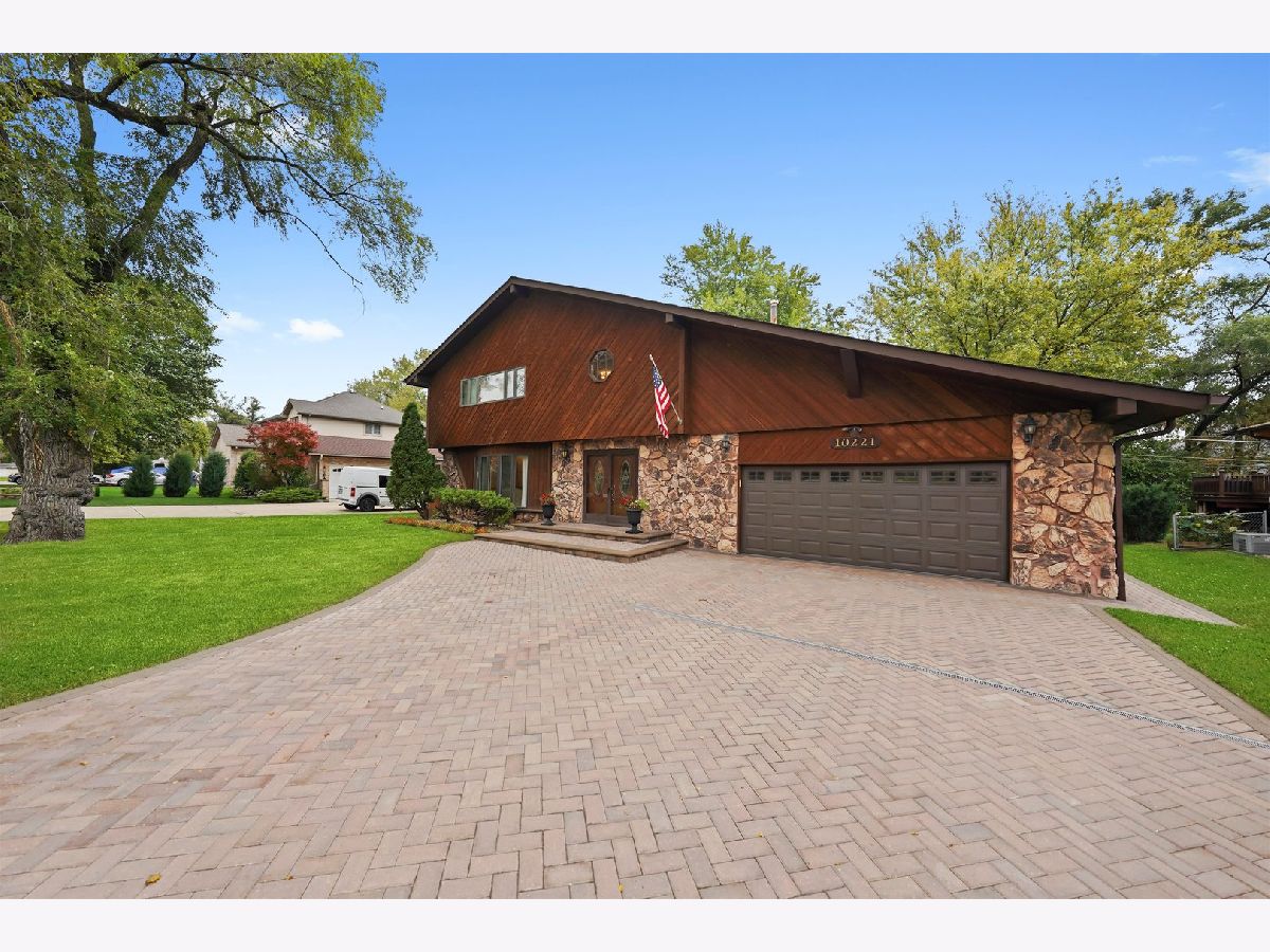  For Sale Palos Hills Illinois, 10221 Eleanor Avenue