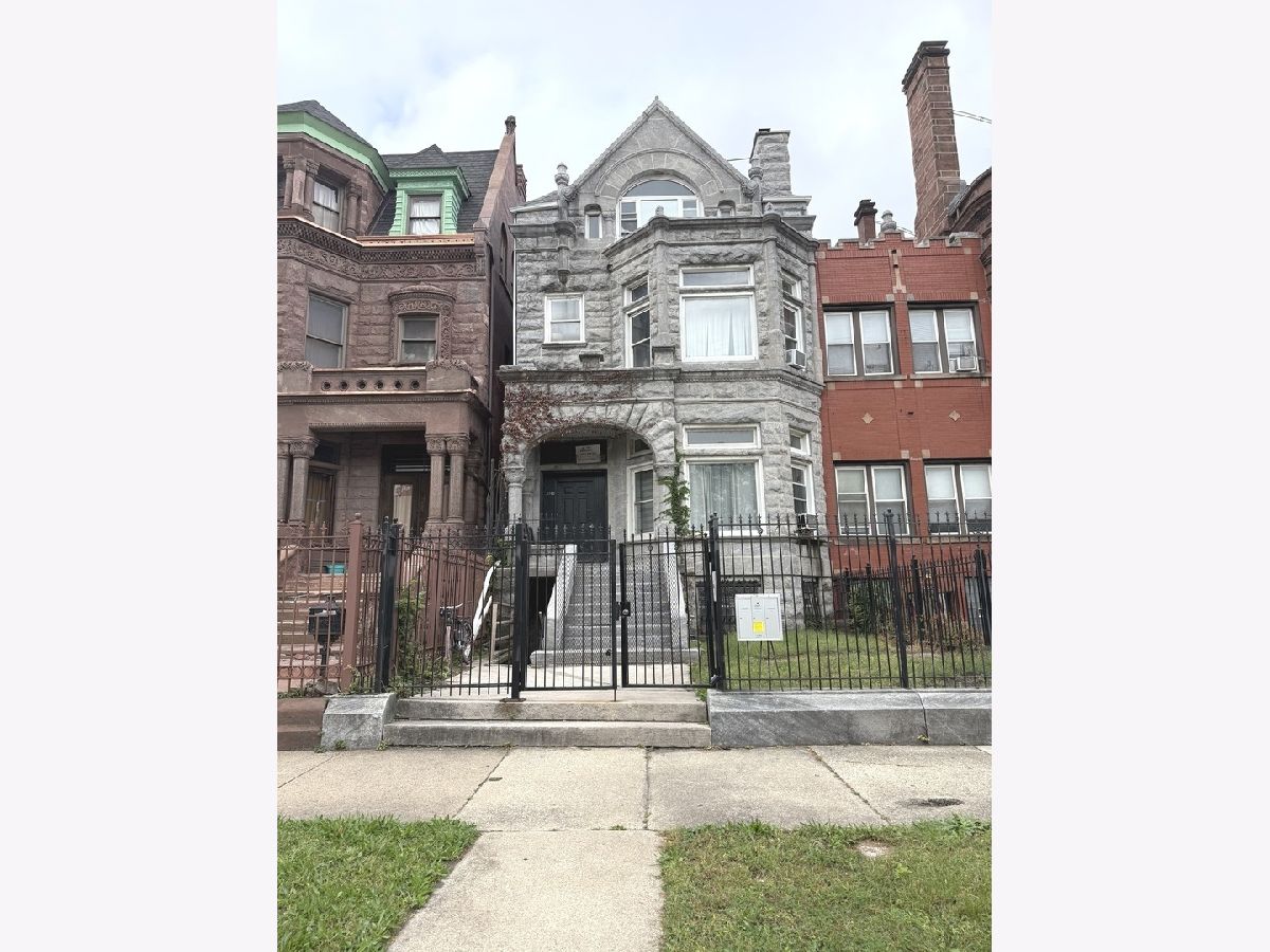 For Rent Chicago Illinois, 3740 Michigan