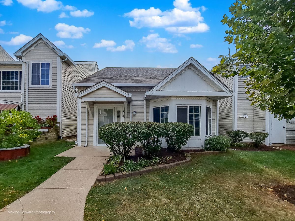 For Sale Bolingbrook Illinois, 372 Windsong Court