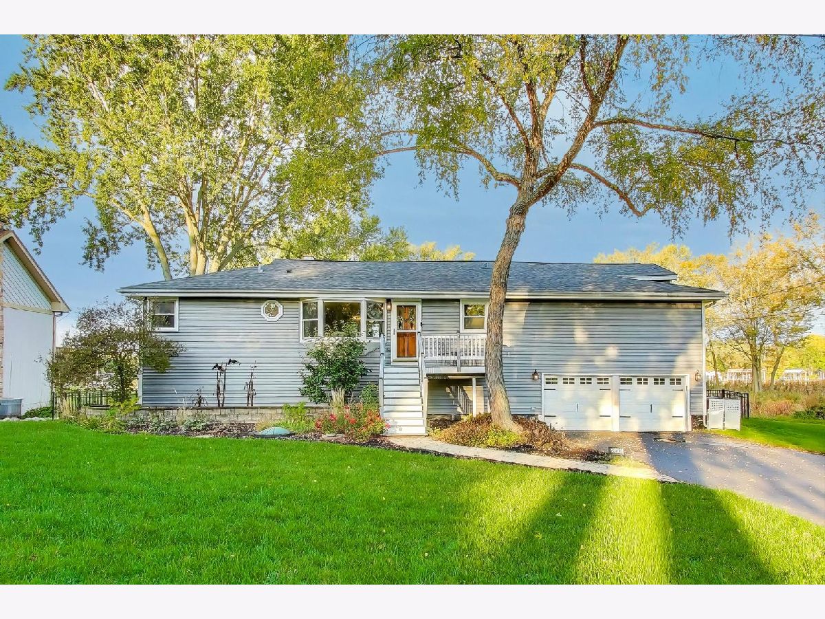  For Sale Barrington Illinois, 23490 Spring Drive