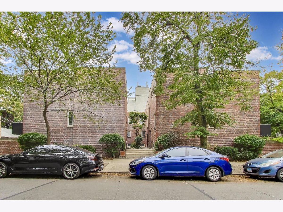  For Sale Chicago Illinois, 515 Dickens Avenue