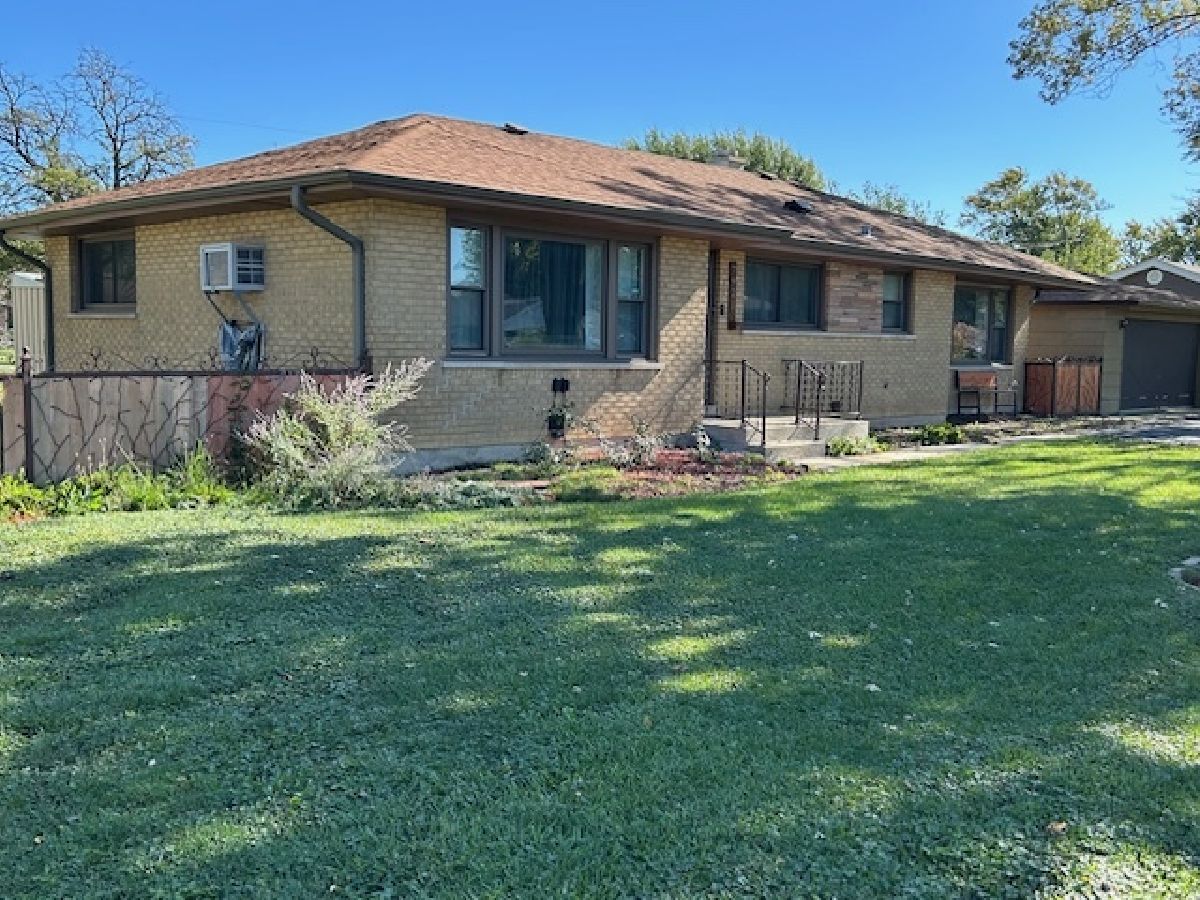  For Sale Burbank Illinois, 7921 Mobile Avenue