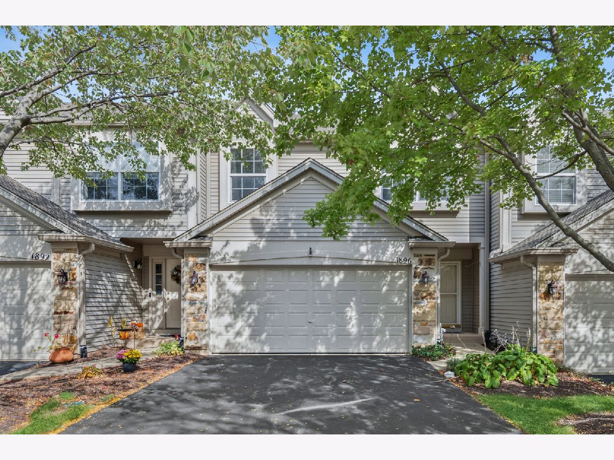  For Sale Aurora Illinois, 1896 Sedgewood Avenue