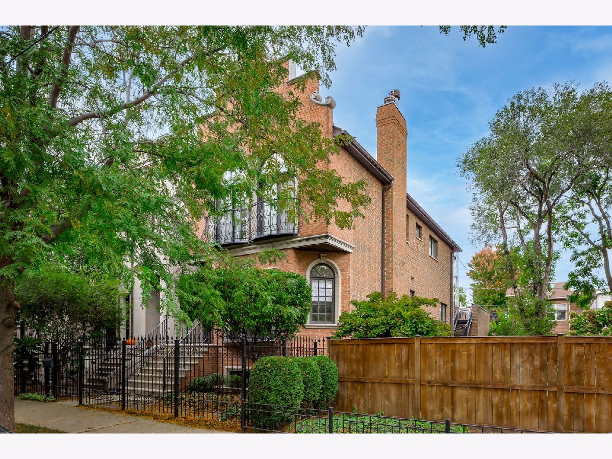  For Sale Chicago Illinois, 2320 Charleston Street