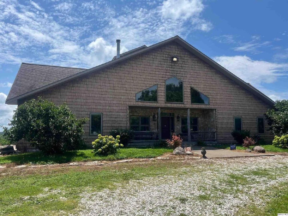  Sold Quincy Illinois, 6914 Oak Ridge Ln.