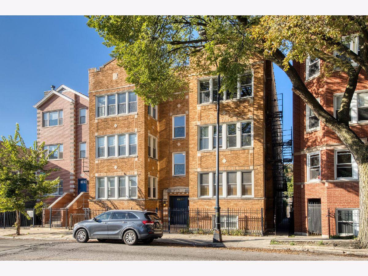  Rented Chicago Illinois, 1740 Foster