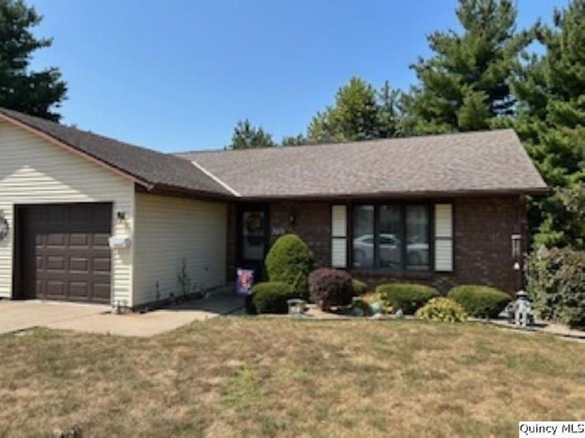  For Sale Quincy Illinois, 3811 Pine Ridge
