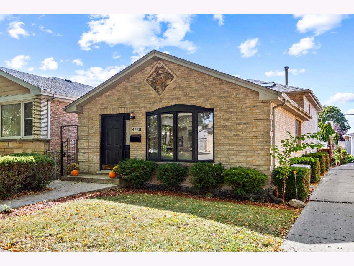 For Sale Chicago Illinois, 4828 Newcastle Avenue