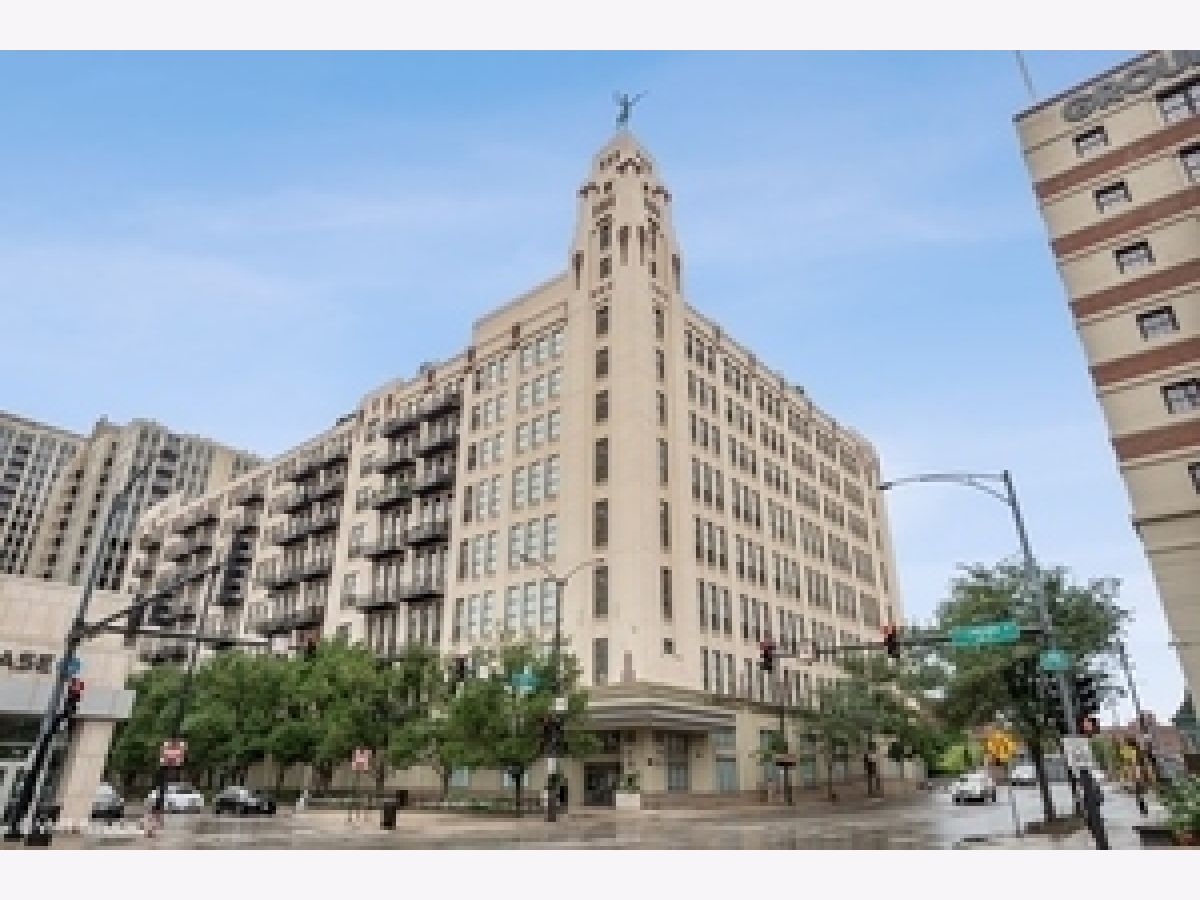 For Sale Chicago Illinois, 758 Larrabee Street