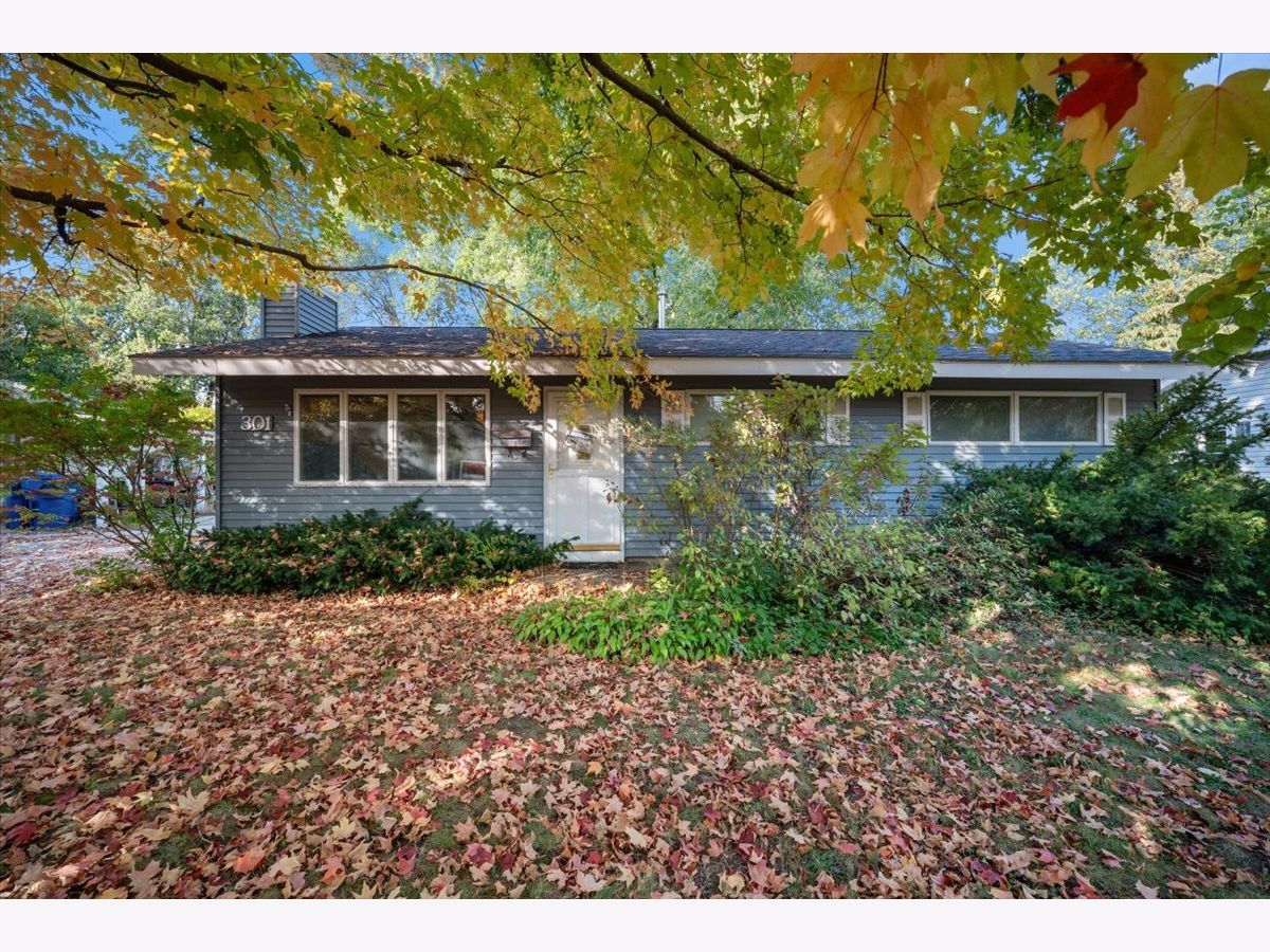 For Sale Dekalb Illinois, 301 River Drive