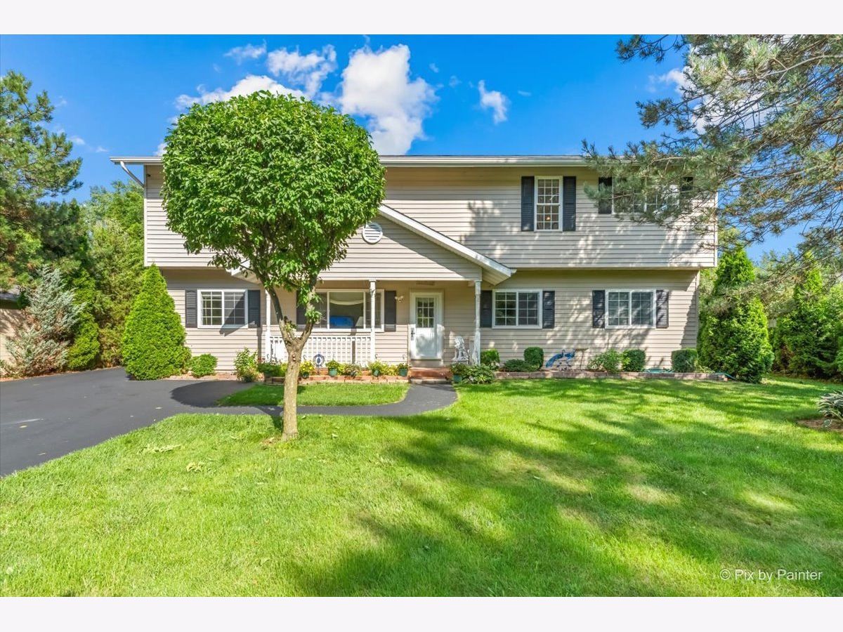  For Sale Cary Illinois, 2819 Sun Valley Drive