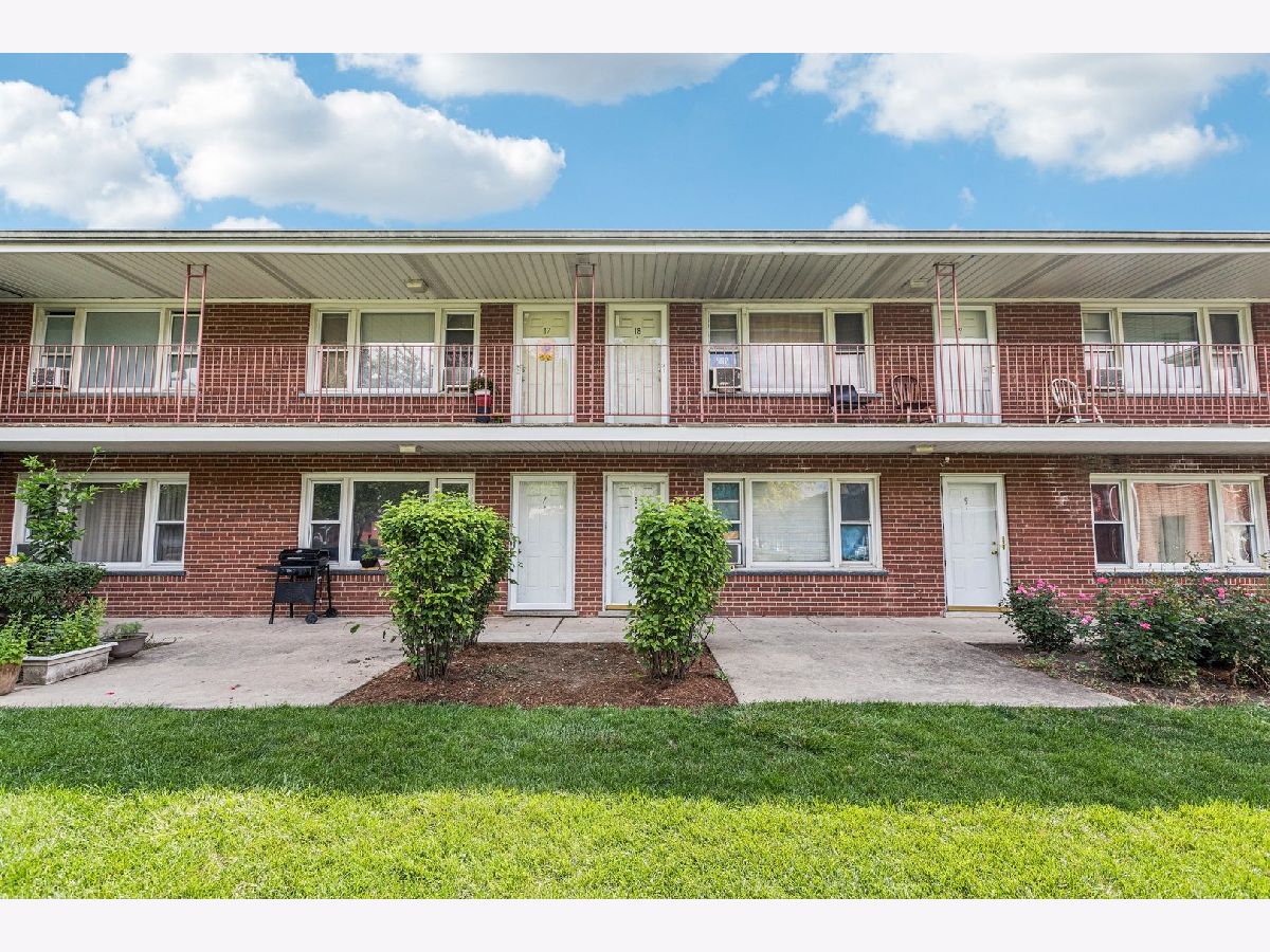  For Sale Arlington Heights Illinois, 1115 Algonquin Road