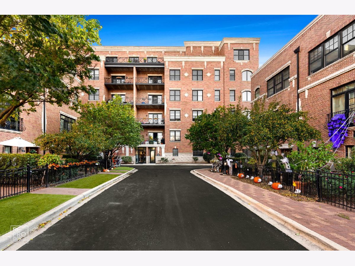  For Sale Chicago Illinois, 2811 Bell Avenue