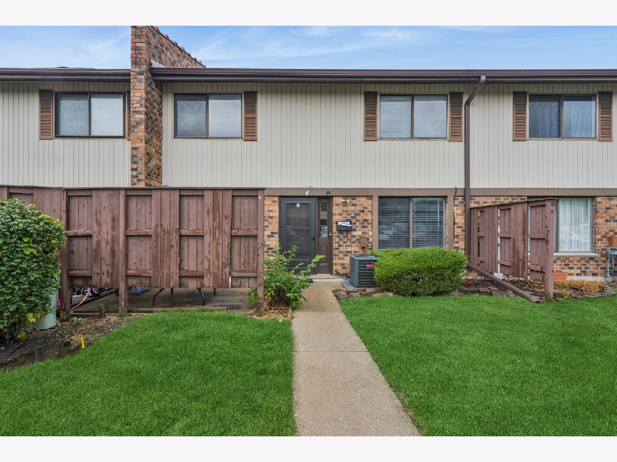  For Rent Downers Grove Illinois, 4 Tower