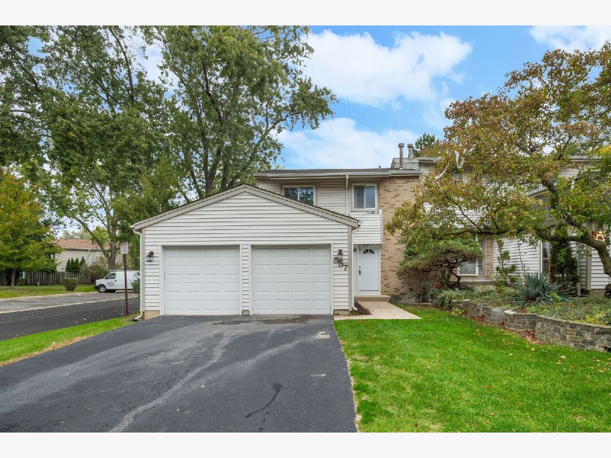 For Sale Bolingbrook Illinois, 557 Monroe Road