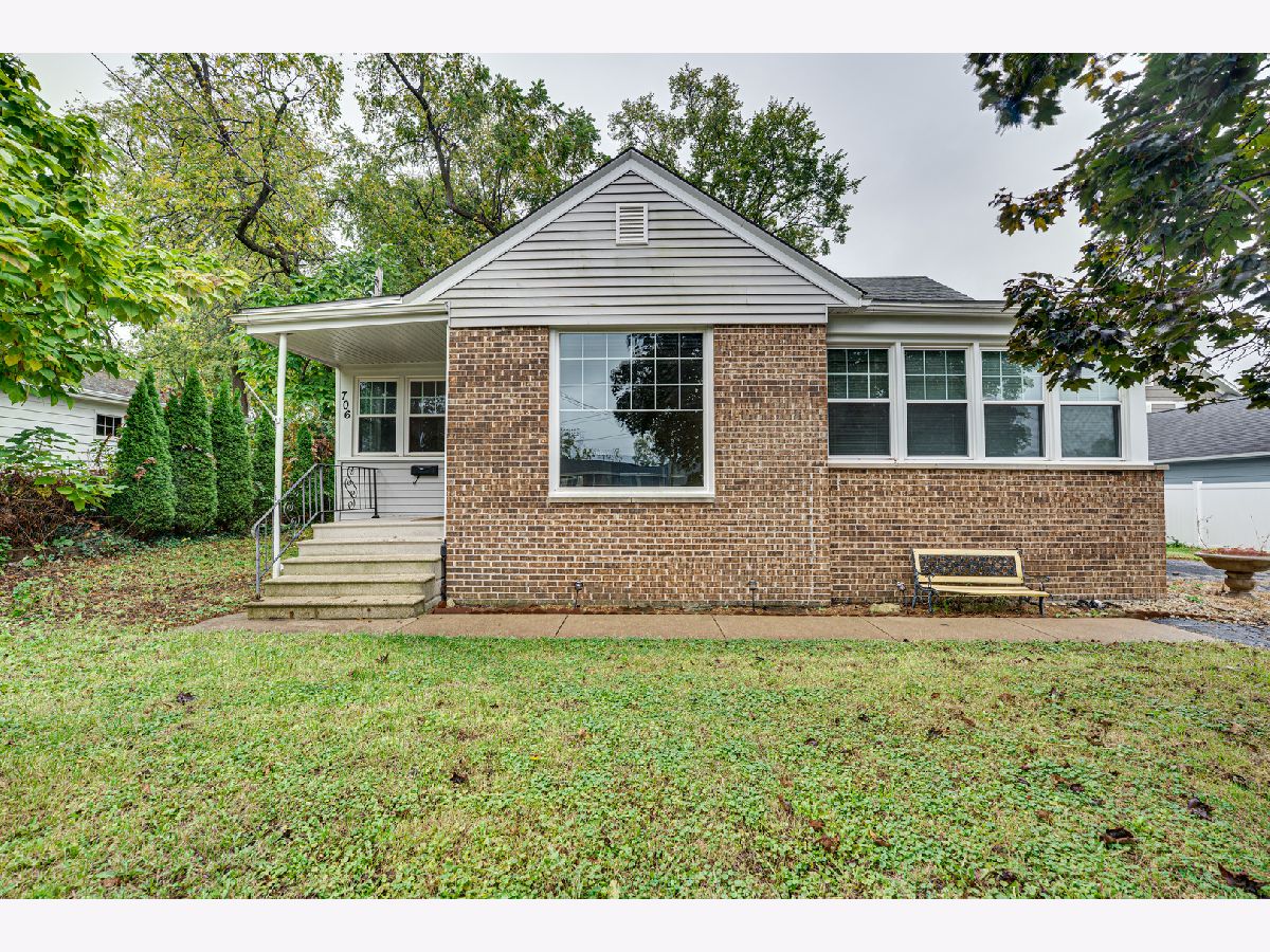  For Rent Wheaton Illinois, 706 Michigan