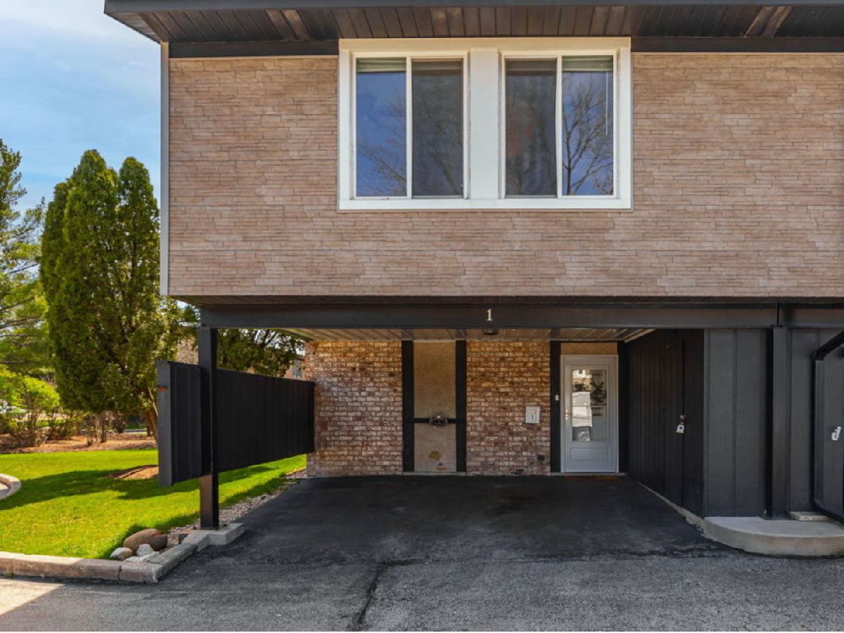  Sold Palos Hills Illinois, 1 Cour Monnet