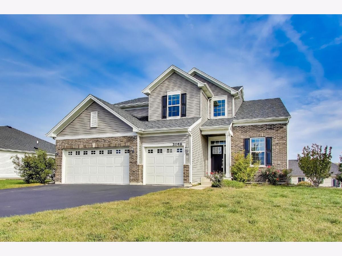  For Sale Yorkville Illinois, 2058 Ingemunson Lane