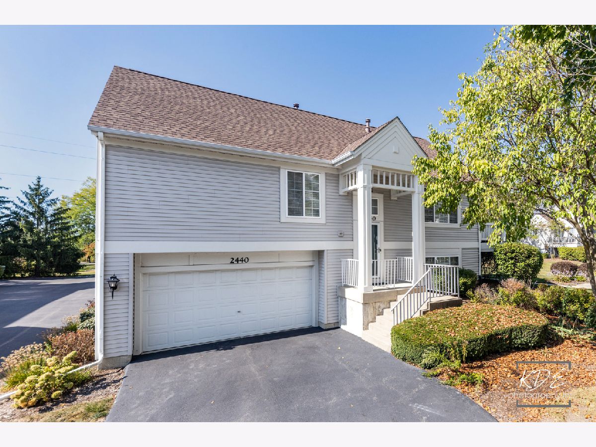  For Sale Elgin Illinois, 2440 Daybreak Court