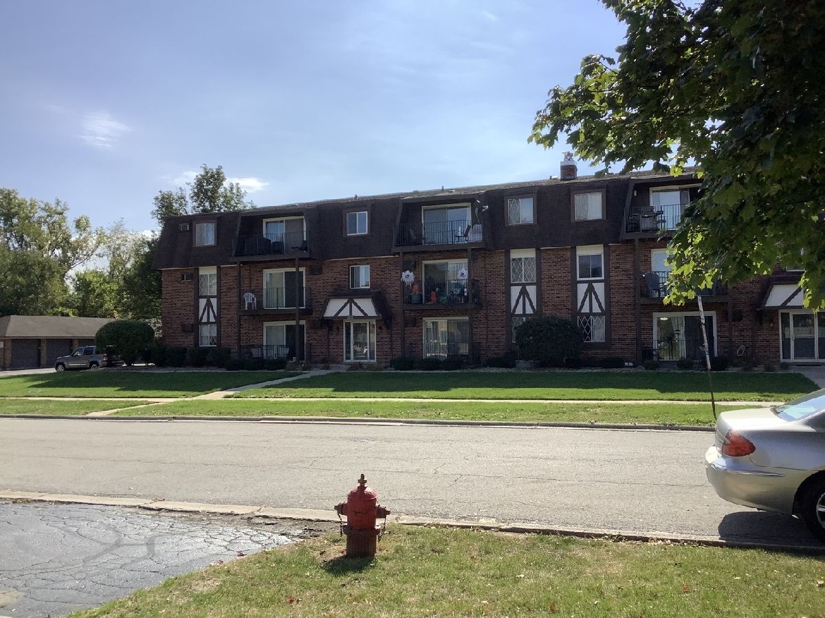  For Sale Crestwood Illinois, 5723 129th Street