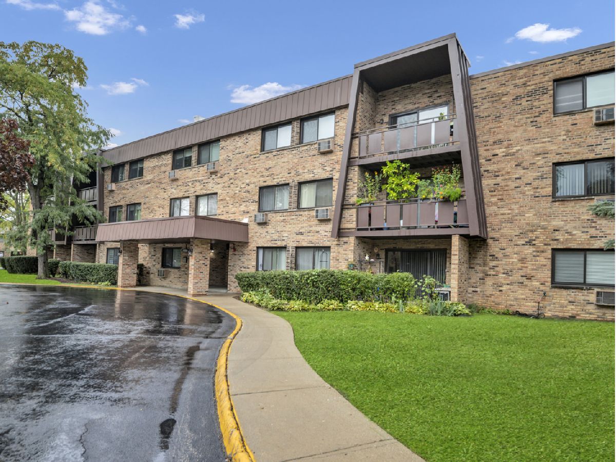  For Sale Arlington Heights Illinois, 2604 Windsor Drive