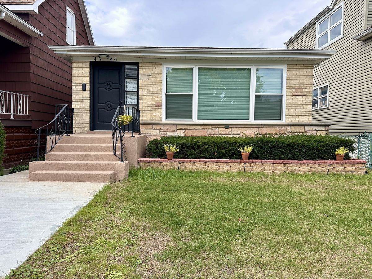  For Sale Chicago Illinois, 4546 Merrimac Avenue