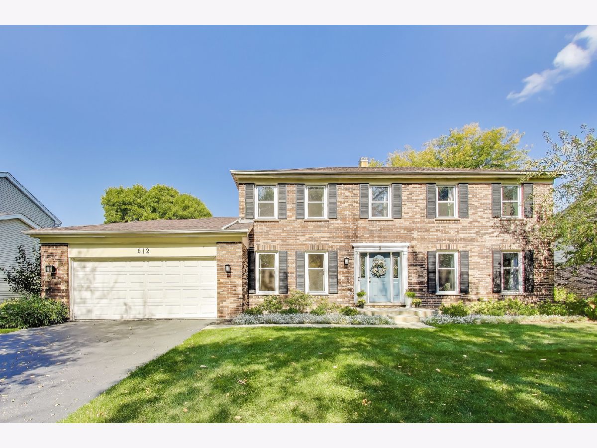  For Sale Arlington Heights Illinois, 812 Whiting Lane