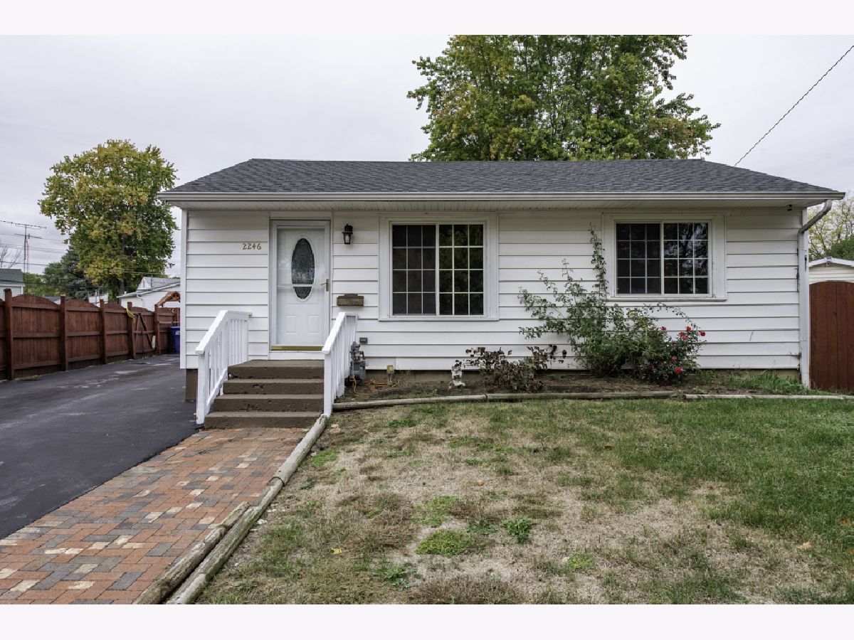  For Sale Waukegan Illinois, 2246 Ottawa Road