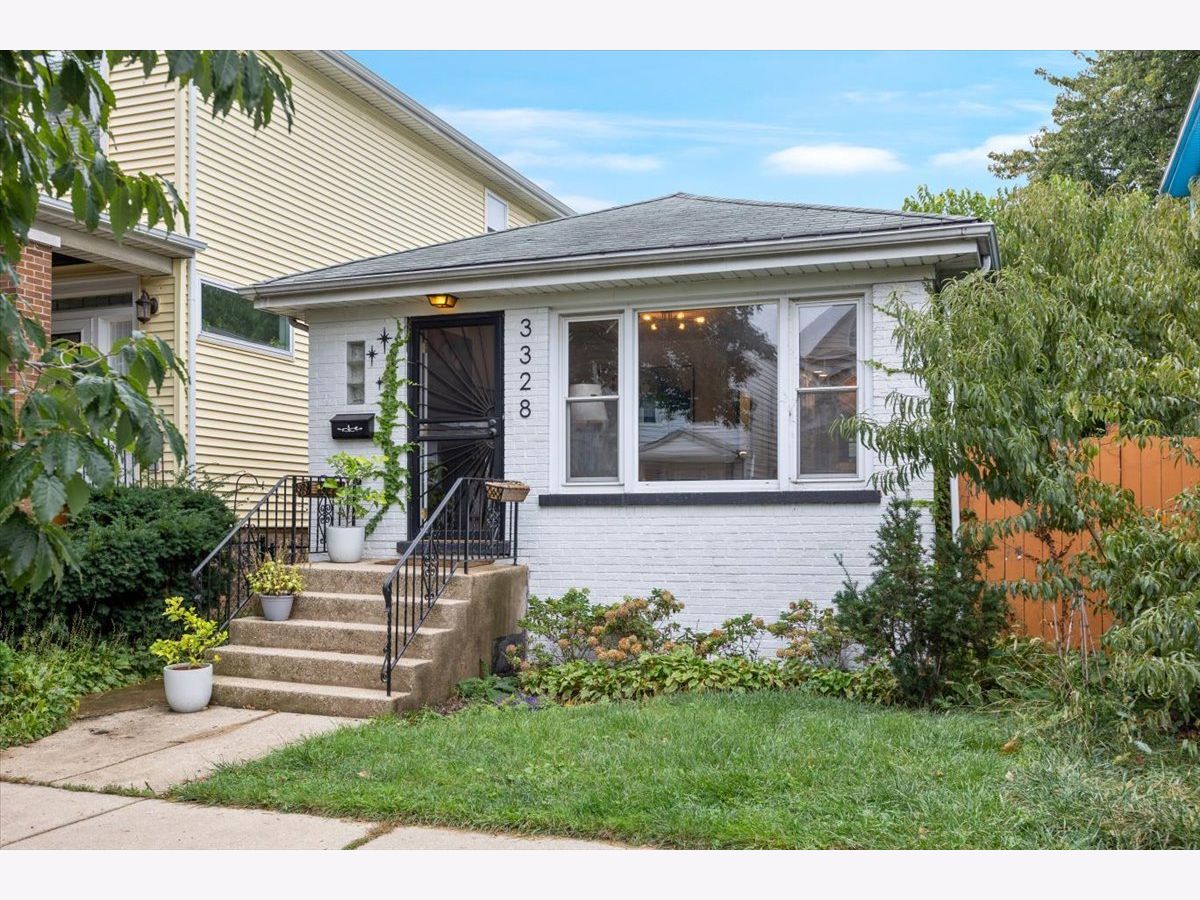  For Sale Chicago Illinois, 3328 Ridgeway Avenue