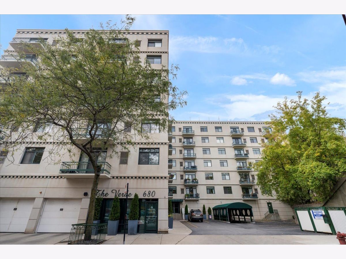  For Sale Chicago Illinois, 680 Green Street