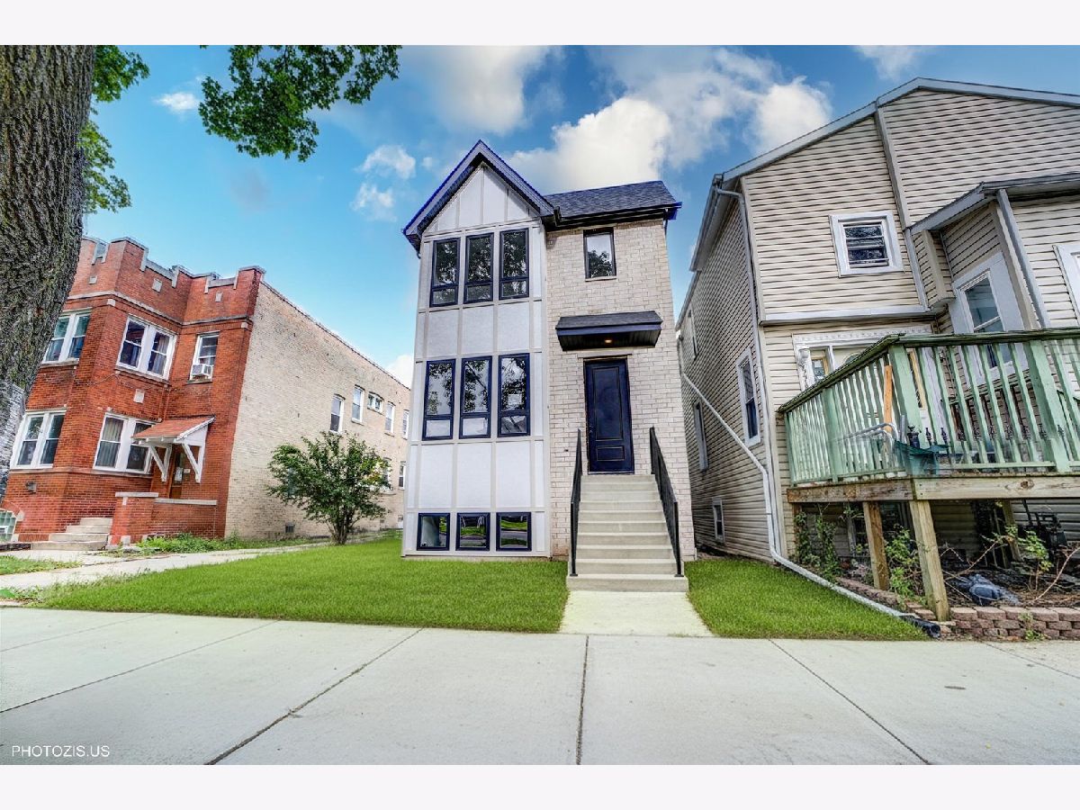 For Sale Chicago Illinois, 4420 Montana Street