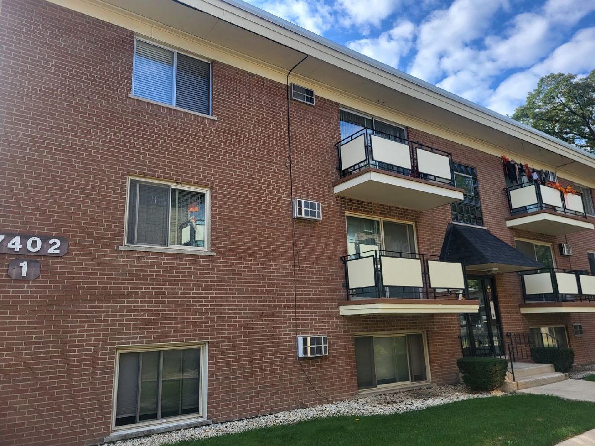  For Sale Worth Illinois, 7402 111th Street