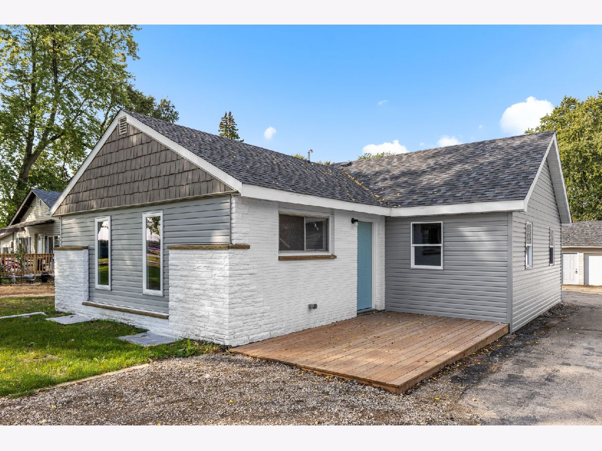  For Sale Woodstock Illinois, 109 Raffel Road