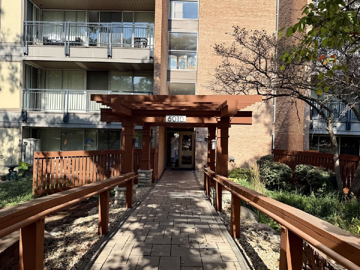  For Rent Lisle Illinois, 6010 Oakwood