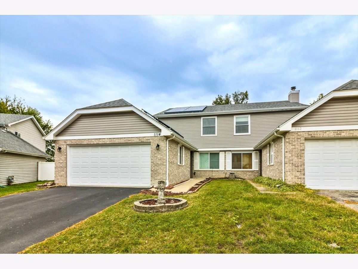  For Sale Aurora Illinois, 1114 Brunswick Lane