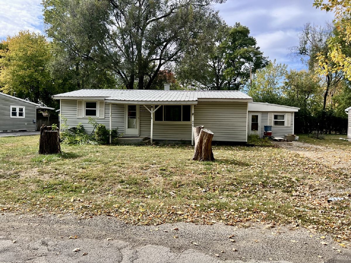  For Sale Tuscola Illinois, 1006 Pleasantview Drive