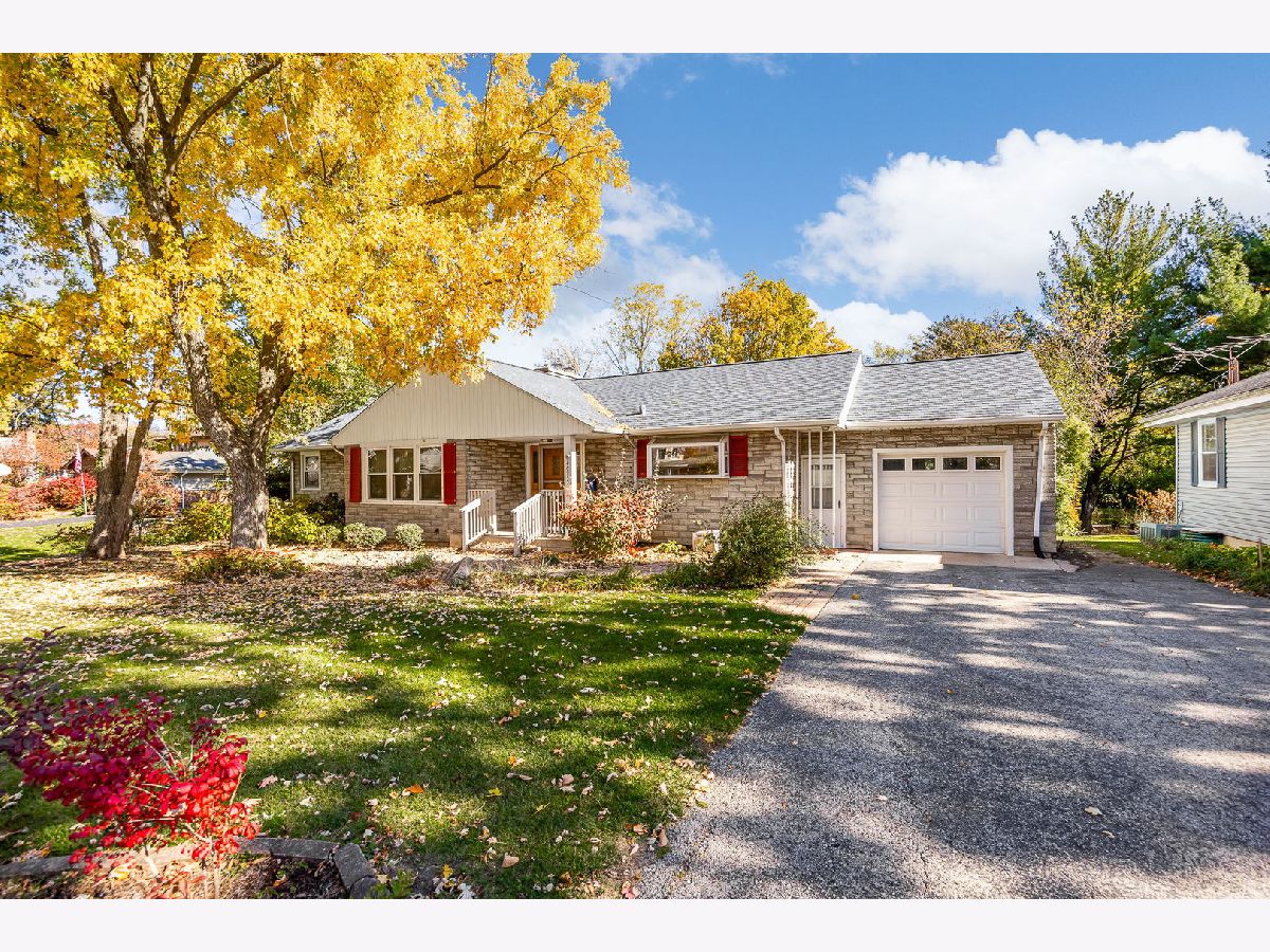  Sold Downers Grove Illinois, 4915 Pershing