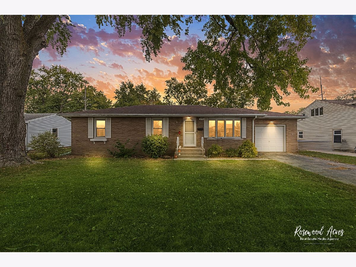  For Sale Bradley Illinois, 590 Jonette Avenue