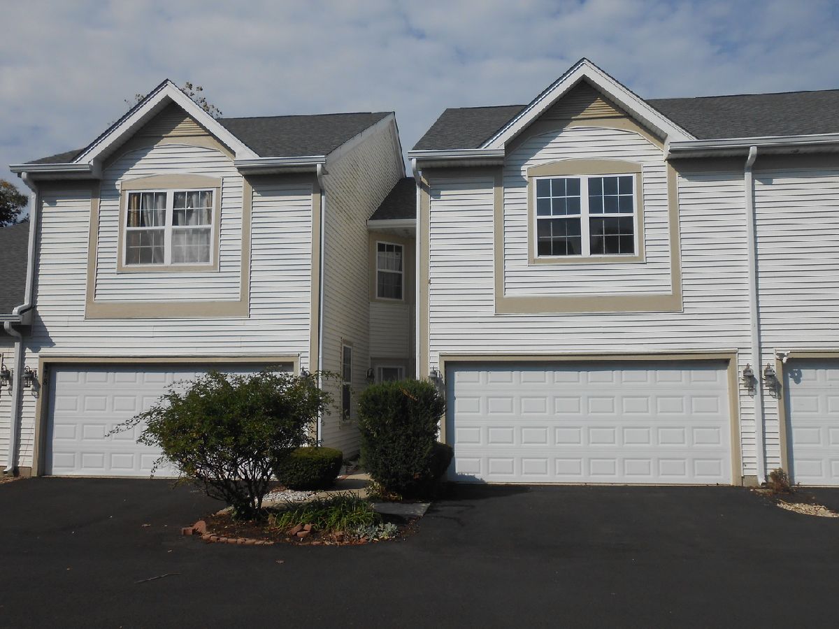 For Sale Lakemoor Illinois, 676 Morris Court