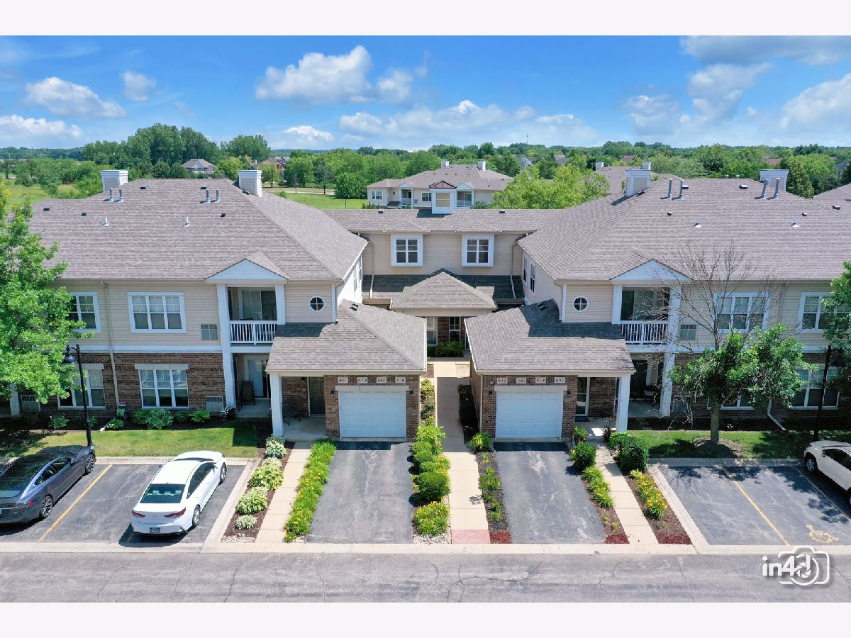  For Sale Oswego Illinois, 614 Pineridge Drive