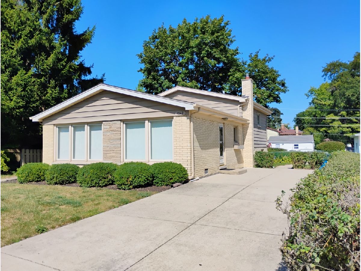  For Rent Mount Prospect Illinois, 1042 Central