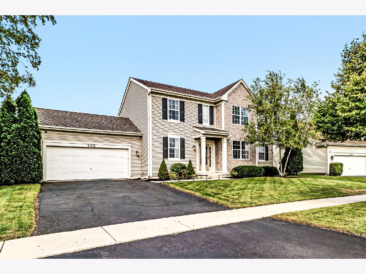 For Sale Sycamore Illinois, 225 Rogers Way