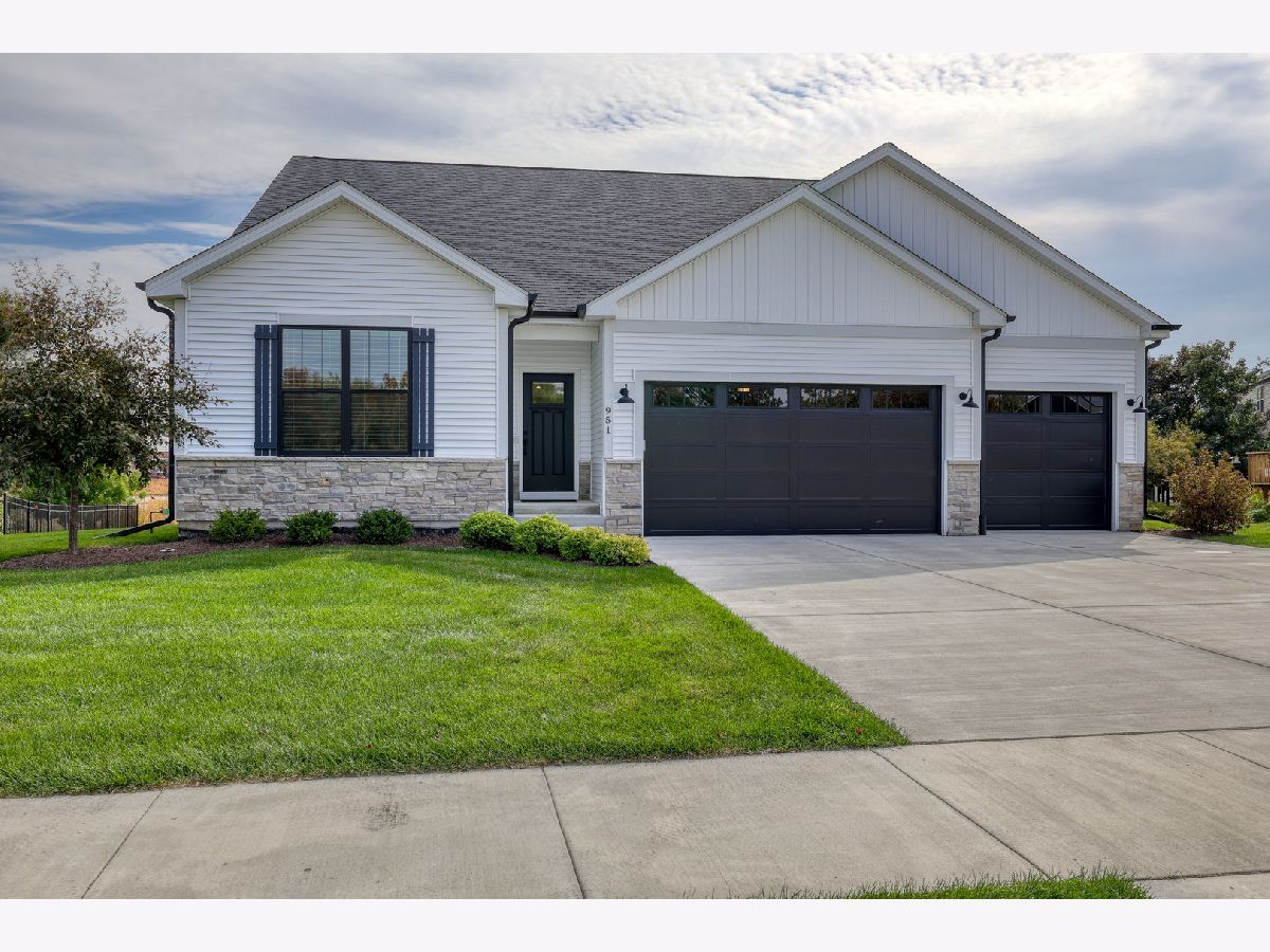 For Sale Elburn Illinois, 951 Kindberg Court